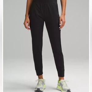 Lululemon joggers, navy blue PERFECT CONDITION!